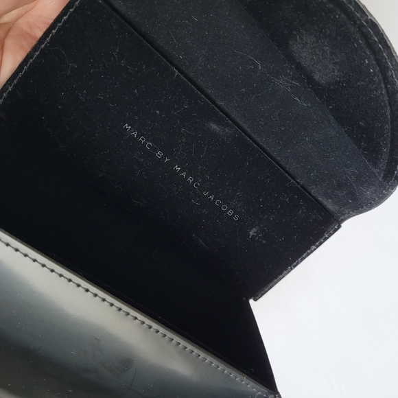 Marc by Marc Jacobs Large Sunglasses Case - Picture 5 of 10